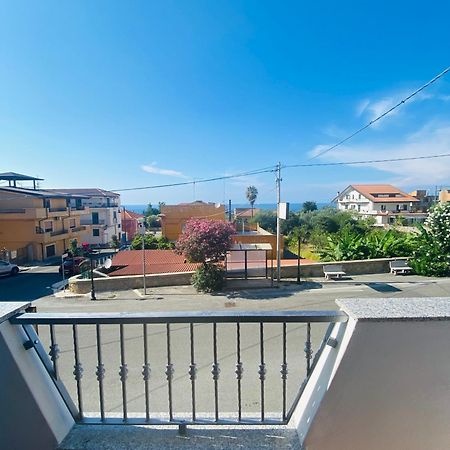 Glicine Hotel Parghelia Buitenkant foto
