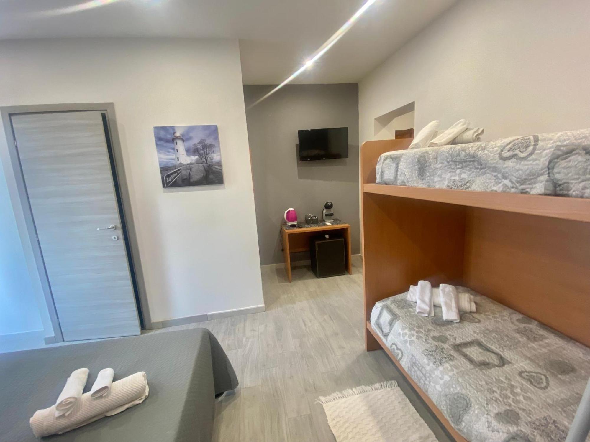 Glicine Hotel Parghelia Buitenkant foto
