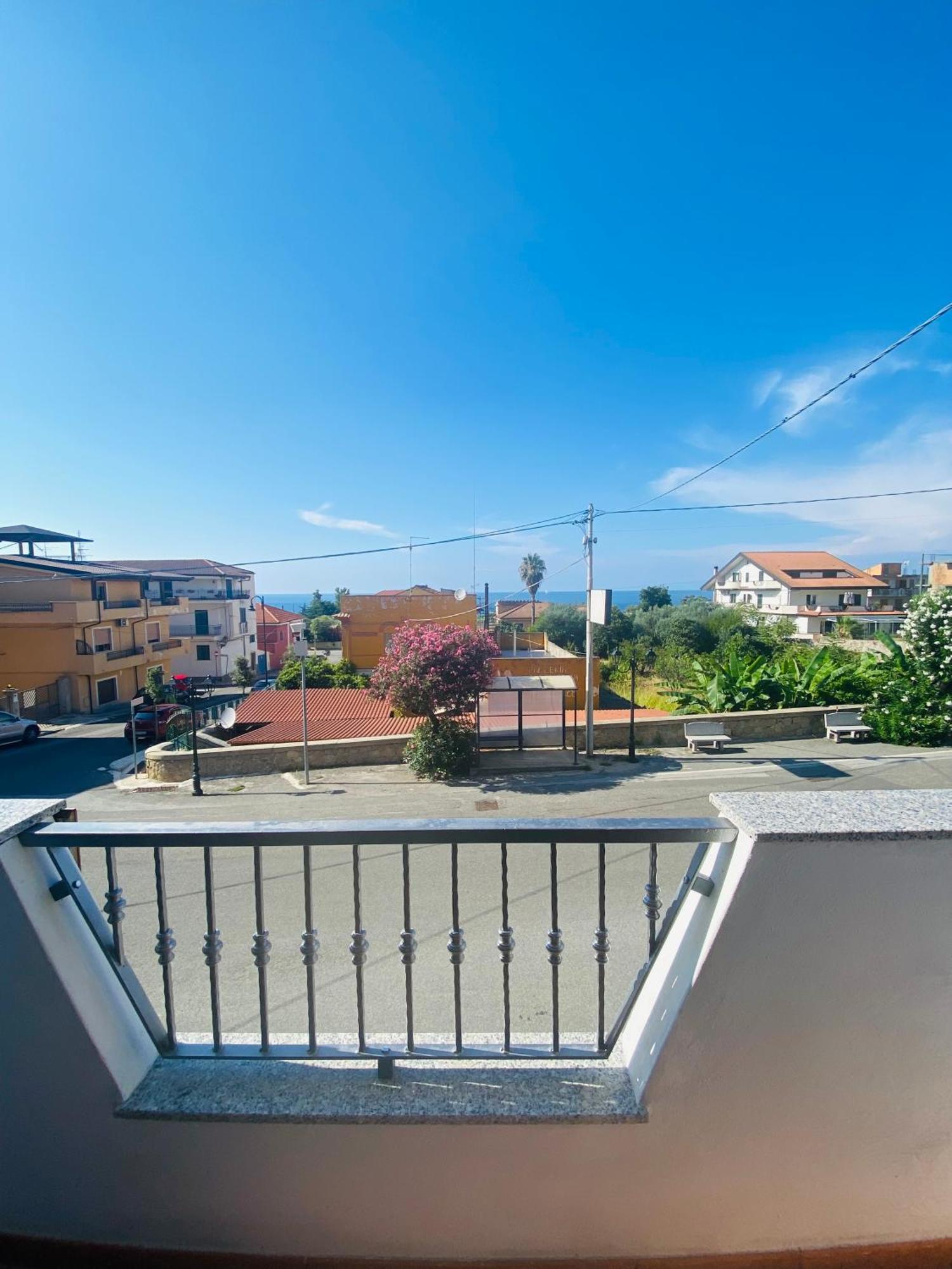 Glicine Hotel Parghelia Buitenkant foto