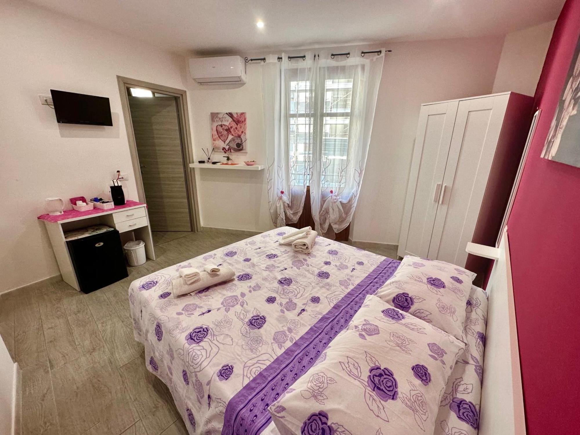 Glicine Hotel Parghelia Buitenkant foto