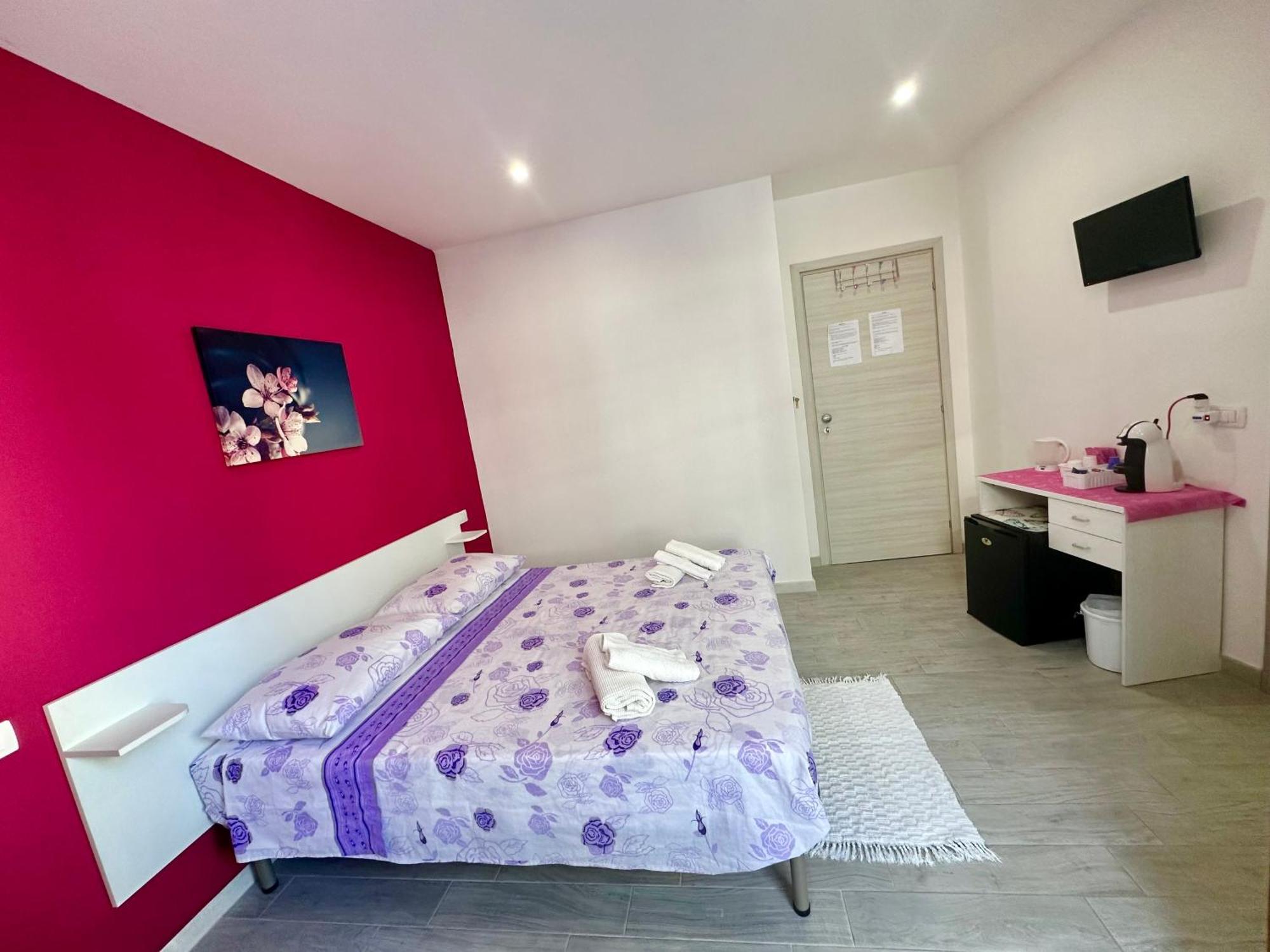 Glicine Hotel Parghelia Buitenkant foto